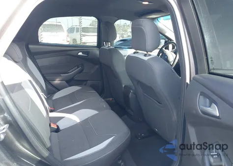 2016 Ford Focus St from USA, damaged, VIN 1FADP3L92GL239671